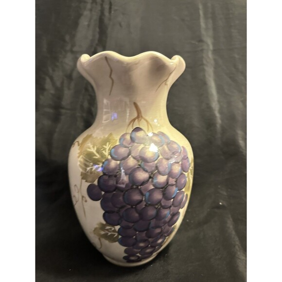Tabletops Unlimited ~ “Cabernet” ~ 7¾" POTTERY VASE with Hand Painted Grapes - Picture 1 of 8